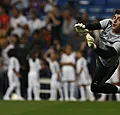 Thibaut Courtois applaudi après sa prestation face à l'Atletico Madrid