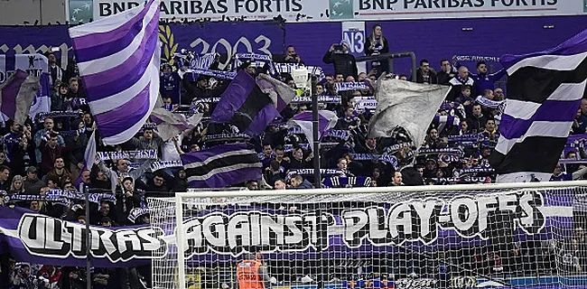 Les Anderlechtois sortent un splendide tifo (PHOTO)