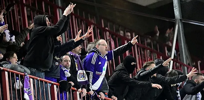 Les supporters d'Anderlecht ne se calment pas: les joueurs pris en otage