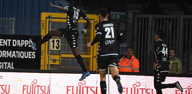 L'entrainement de Charleroi attire la foule: deux cadres absents