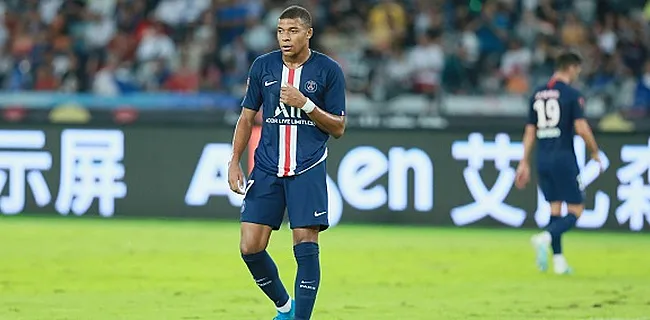 Ambiance au PSG: Mbappé dégage Neymar de la photo de l'équipe (VIDEO)