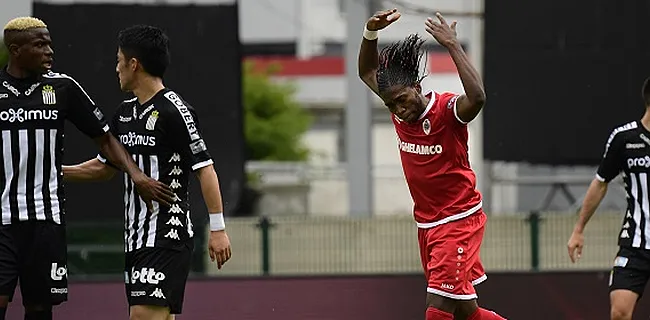 Dieumerci Mbokani propulse l'Antwerp en Europa League