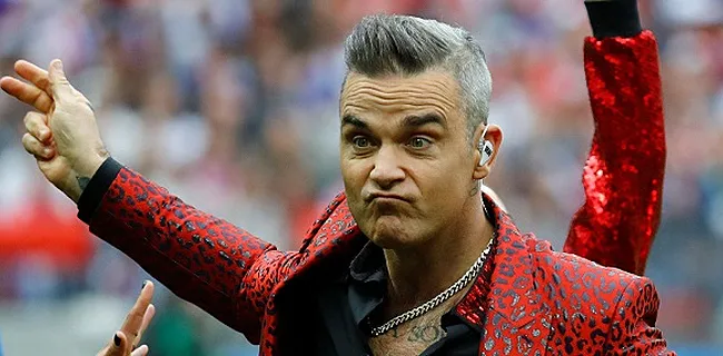 Robbie Williams déclenche une polémique lors de la cérémonie d'ouverture (VIDEO)