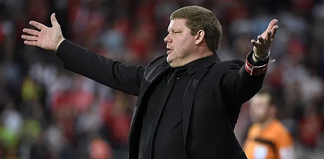 Vanhaezebrouck critique l'arbitrage de ... Charleroi-Bruges