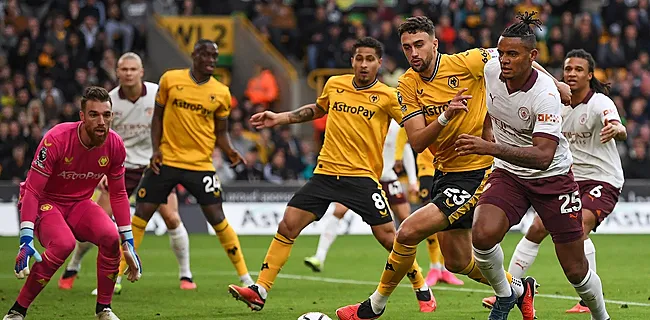 Bel hommage des Wolves au père de leur équipier  