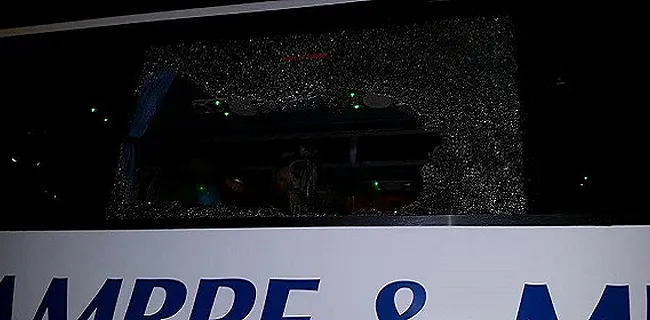 Encore un bus de supporters  attaqué après un match de Pro League!