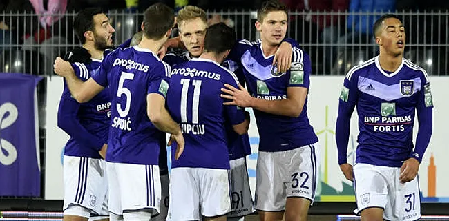 ANDERLECHT Un seul joueur ne s'entraine toujours pas avec le groupe