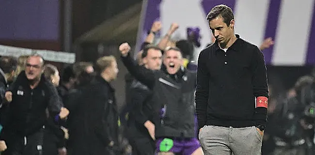 Hubert surprend : l’homme en forme sur le banc à Anderlecht