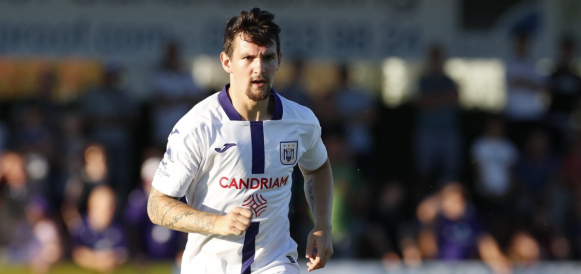 Anderlecht's Yari Verschaeren and Anderlecht's Benito Raman celebrate after  Raman scored the 1-1, Stock Photo, Picture And Rights Managed Image.  Pic. VPM-3105841